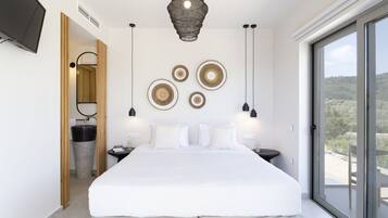 5 bedrooms, iron/ironing board, free WiFi