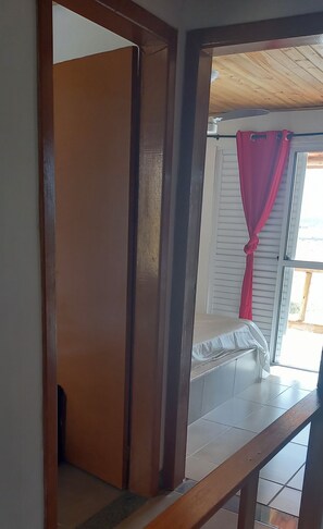 2 室のベッドルーム、WiFi