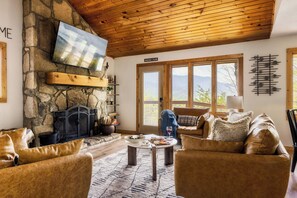 Smart-TV, peis, videospill og bøker