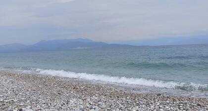 Lovely 2-bedroom Villa in Akrata, all Seasons!