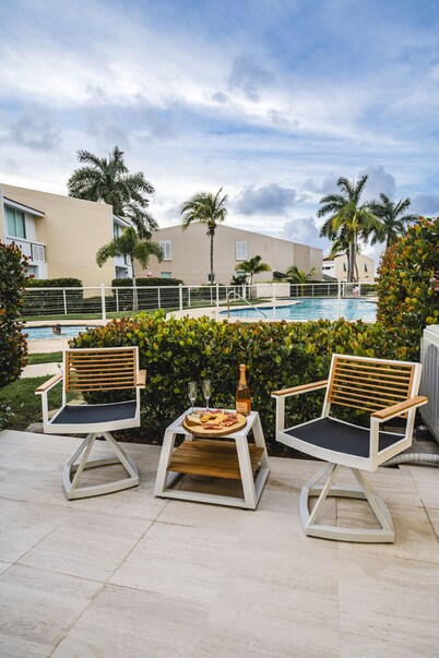 Dream Villa - modern luxe villa w/pool & beach access at Dorado