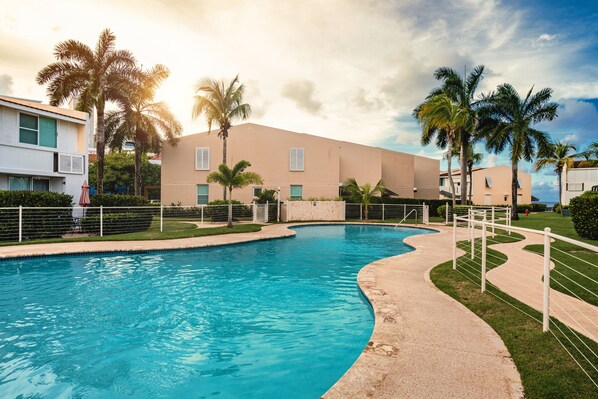 Piscina a l'aire lliure 