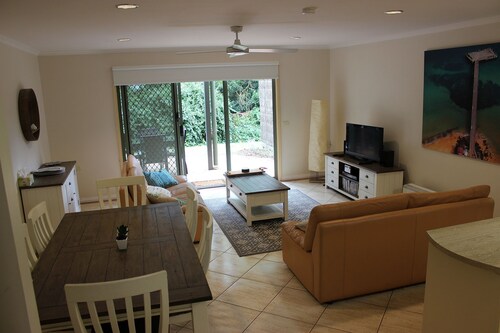 Yackataya at Cowes - Two Bedroom Villa, Sleeps 5