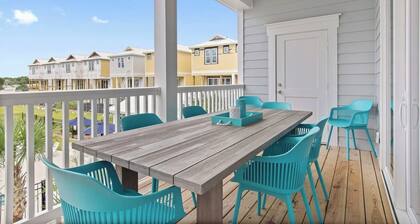 Luxury Beach Condo | 5 Min Walk to Beach & Shops!