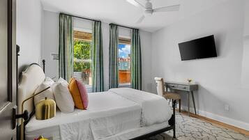 3 bedrooms, iron/ironing board, travel crib, WiFi