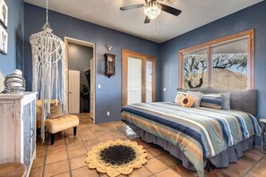 6 habitaciones, tabla de planchar con plancha, wifi y ropa de cama 