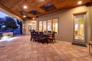 Outdoor dining - Double D Ranch- Heated Pool, Hot Tub & Endless Views! (Cave Creek)