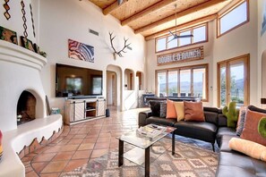 Smart TV, fireplace - Double D Ranch- Heated Pool, Hot Tub & Endless Views! (Cave Creek)