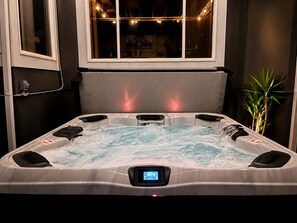 Interior - Private Relaxing Mountain Retreat (North Salt Lake)