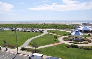 A well-maintained park with a gazebo, pathways, and a view of the beach. - Oceanside vacation condo (Wildwood Crest)