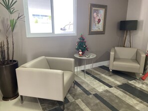 المنشأة من الداخل