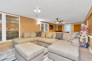 Smart TV, videojuegos y tenis de mesa 