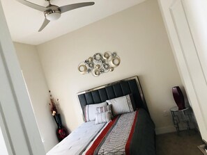 Bedroom  - Modern Sanitized 1 Bedroom Condo/ 1st Floor Private Parking (Arlington)