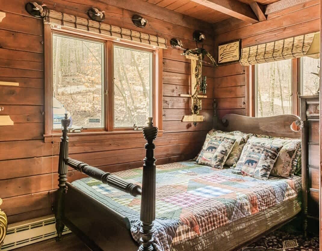 5 bedrooms, in-room safe, free WiFi, bed sheets