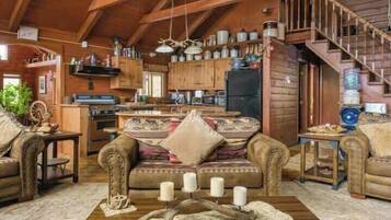 Smart TV, fireplace, stereo, computer monitors