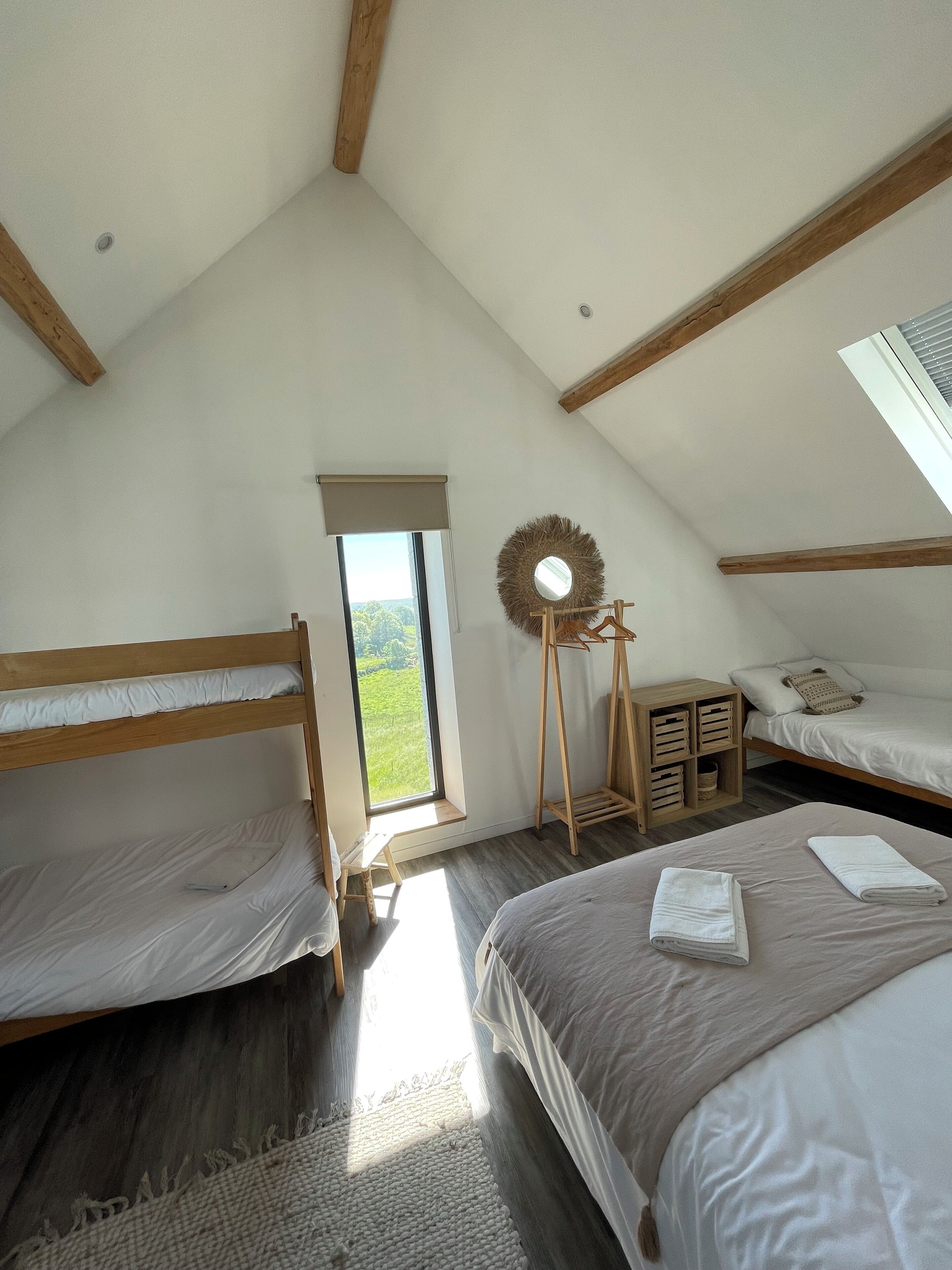 4 間睡房、熨斗/熨衫板、床單