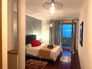 2 bedrooms, WiFi - Beaches around, Shopping center, restaurants, bars, wine shop, garden, promenade (Funchal)