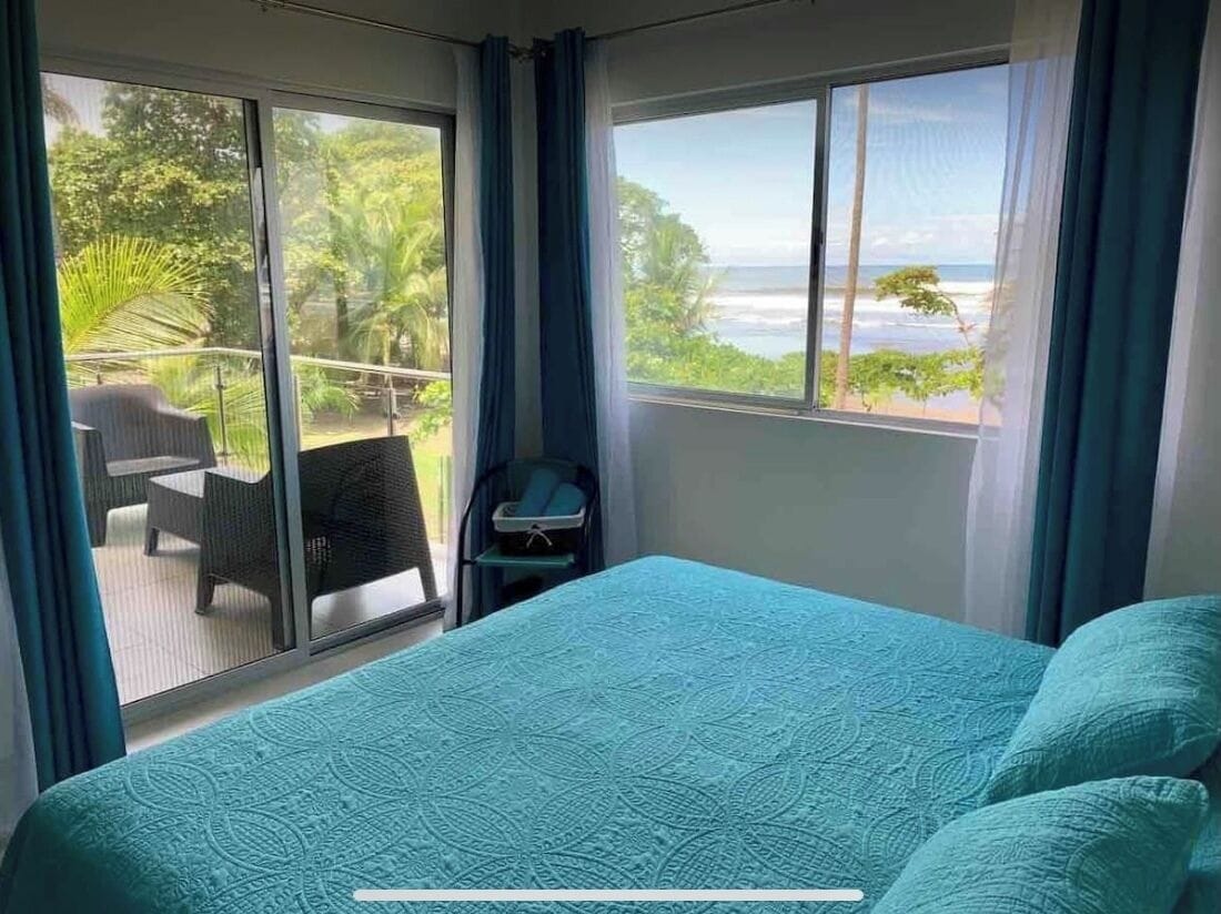 2 bedrooms, travel cot, free WiFi, bed sheets