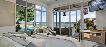 Lake Norman Lakefront - Pickleball, Hot Tub, Pool