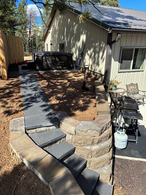 Property grounds - Amazing secluded apartment on 27 acres with Pikes Peak view (Divide)