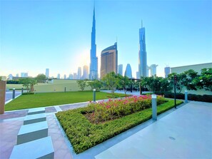 Garden - Luxurious Stay in Downtown Views (Dubai)