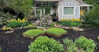 Quiet Millcreek Home With Patio & Outdoor Fireplace
