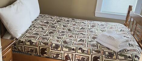 3 bedrooms, internet, bed sheets