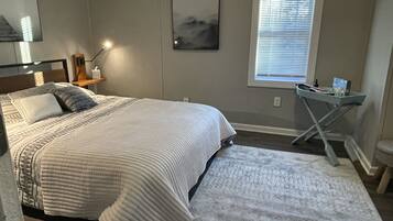 2 bedrooms, desk, iron/ironing board, free WiFi
