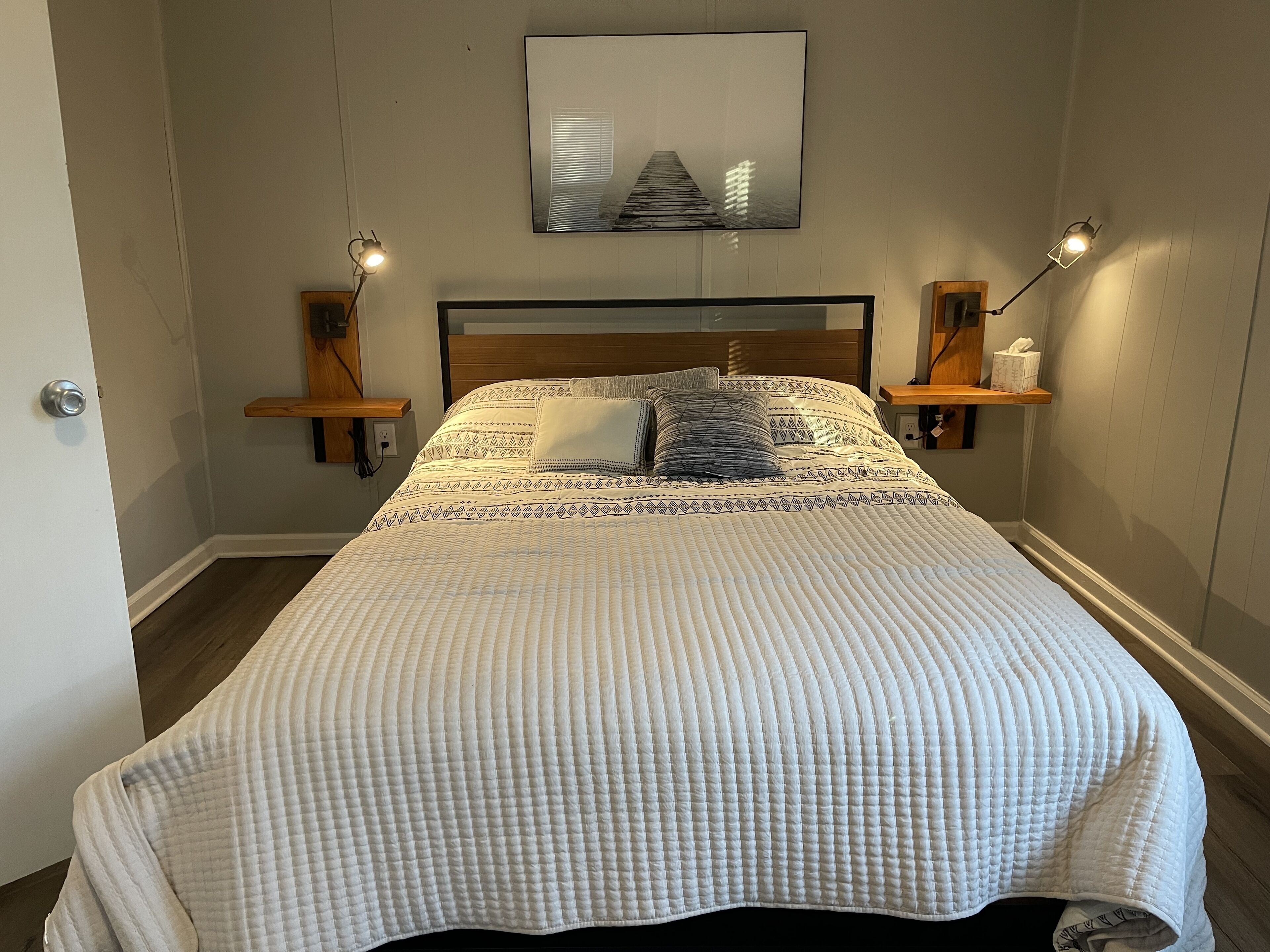 2 bedrooms, desk, iron/ironing board, free WiFi