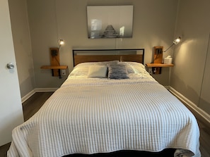 2 bedrooms, desk, iron/ironing board, free WiFi