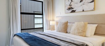 Brand New House by Botany - Parking