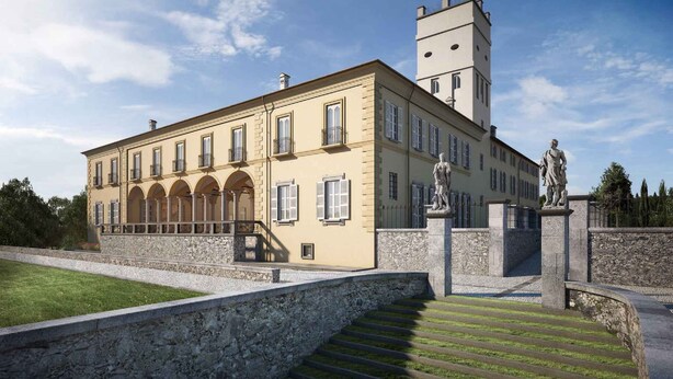 A historic building with a central tower, arched windows, and statues in the courtyard. - Holiday apartment for exclusive use with auxiliary heating (Lurago D'erba)