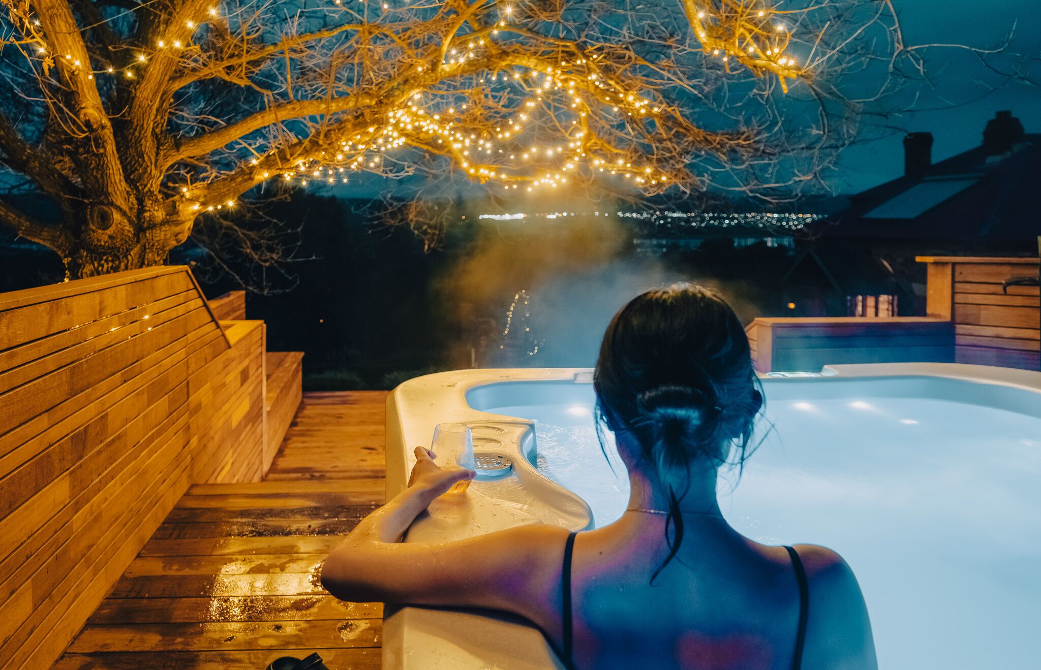 Outdoor Spa and Sauna with Spectacular Views — image 29