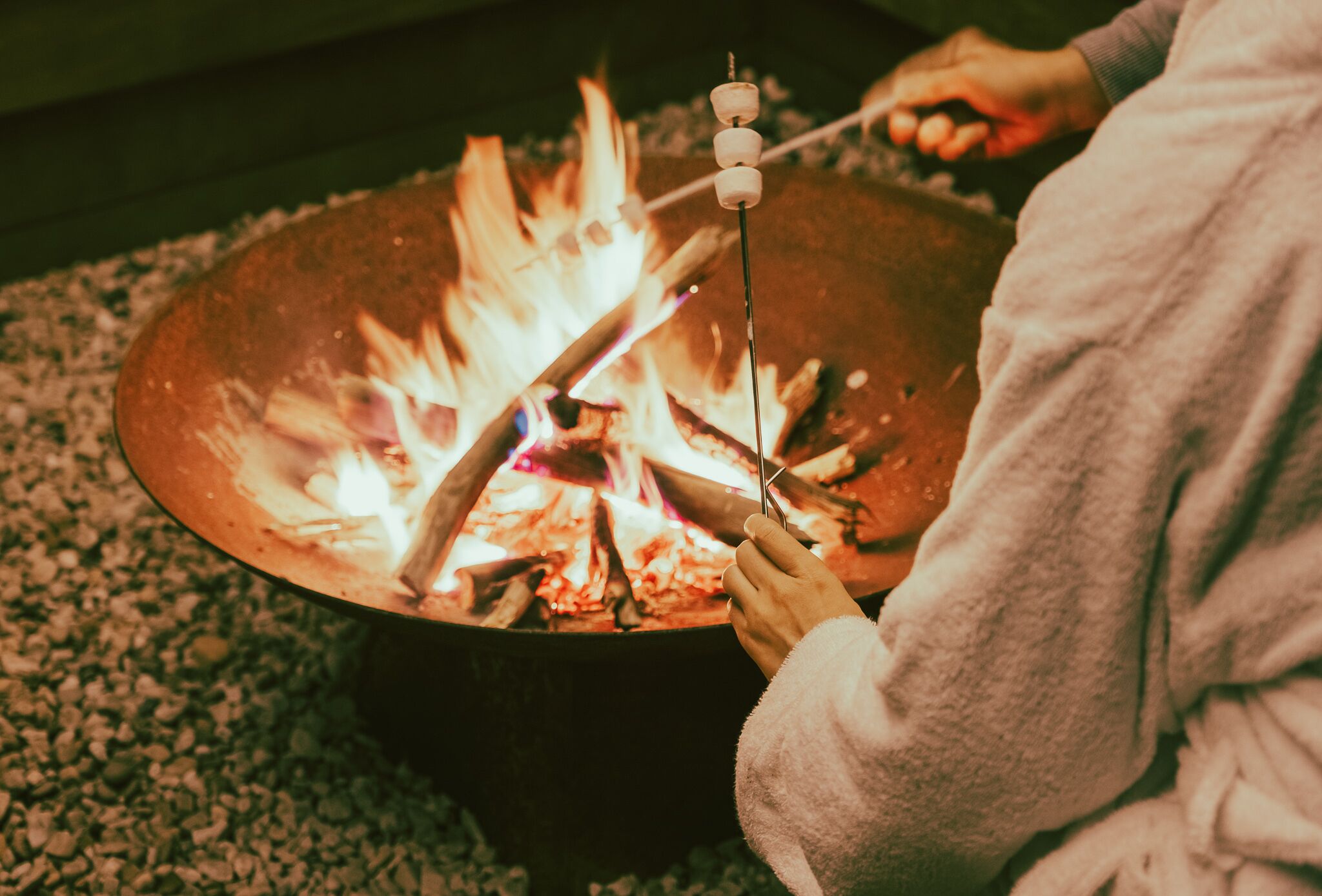 Outdoor Spa and Sauna with Spectacular Views — image 25