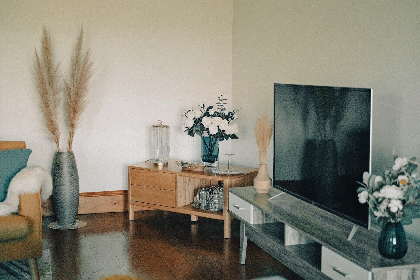 Outdoor Spa and Sauna with Spectacular Views — image 19