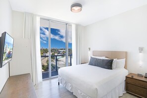 1 quarto, escrivaninha, ferros/tábuas de passar roupa, Wi-Fi de cortesia