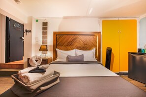 1 chambre, bureau, fer et planche à repasser, accès au Wi-Fi (inclus)