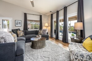 Smart TV, video games