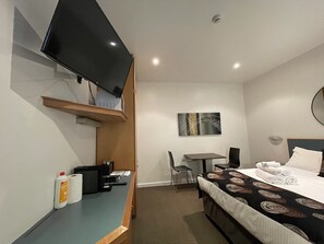1 bedroom, free WiFi - 435 Ex hotel room suite in the city (Adelaide)