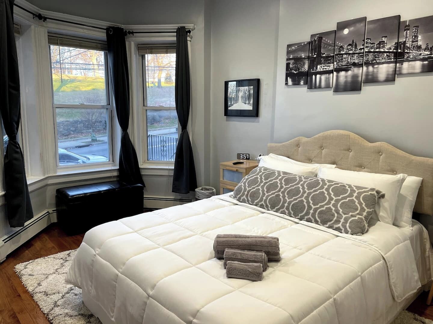 3 bedrooms, iron/ironing board, travel crib, free WiFi