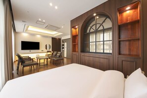 Junior Family Suite | Premium bedding, down comforters, memory foam beds, desk - Hotel Demer (Mokpo)