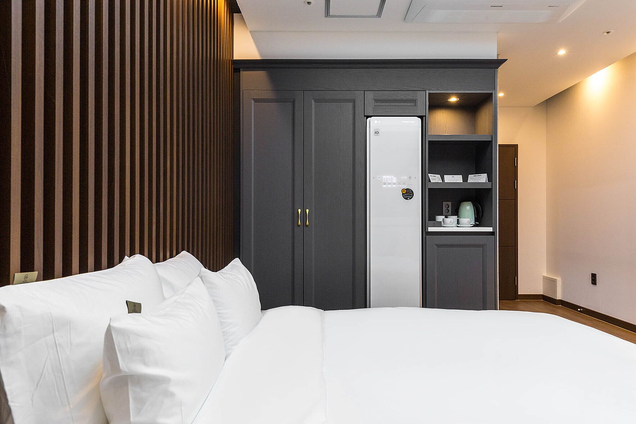 deluxe double room | 1 bedroom, premium bedding, down duvets, memory-foam beds