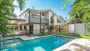 Pool - Bangalleys - beachside retreat with large pool (Suffolk Park)