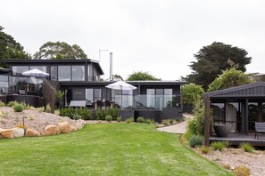 Exterior - Cassis Red Hill (Red Hill)