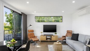 TV, offices