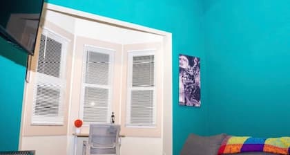 Comfy Oakland Apartment 15 min from San Francisco