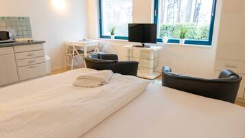 1 bedroom, travel cot, WiFi, bed sheets