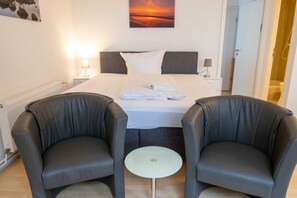 1 Schlafzimmer, Reisekinderbett, WLAN, Bettwäsche