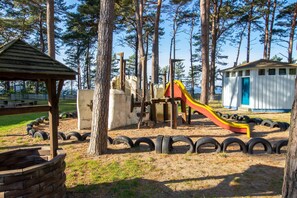 Children’s area - Vacation apartment 10 - Ferienanlage Zum Knirk (Lubmin (Seebad))