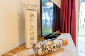 Television - Vacation apartment 20 - Ferienanlage Zum Knirk (Lubmin (Seebad))